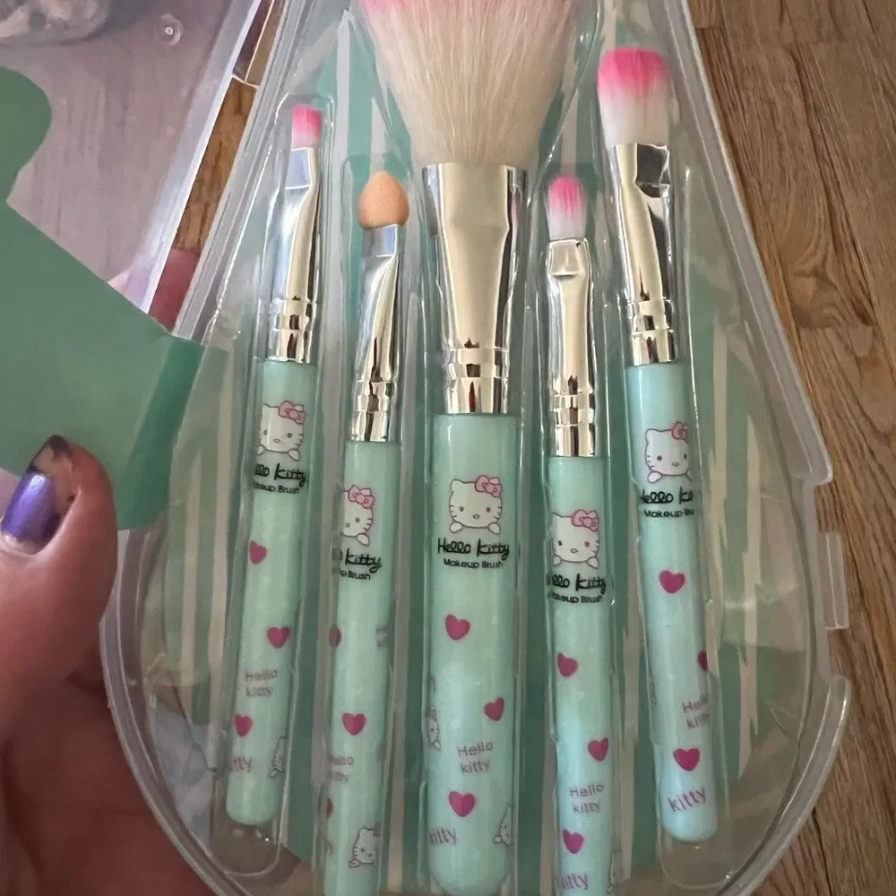 Hello Kitty Blue Set of Makeup Brushes
